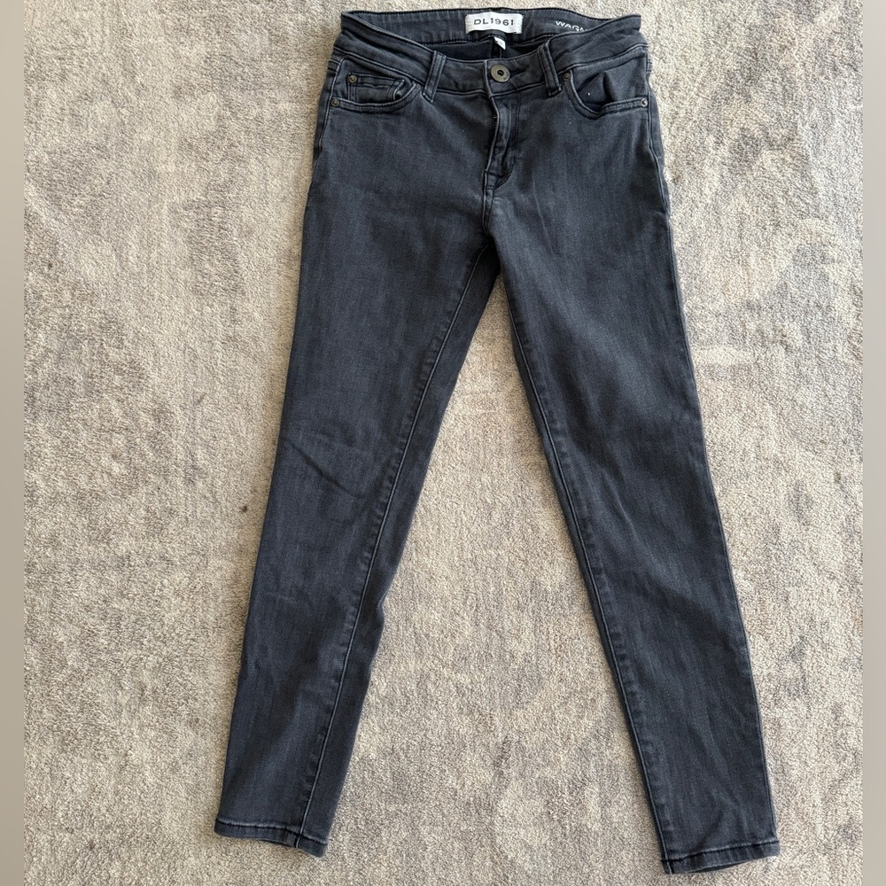 DL1961 ankle skinny jeans dark gray 
Size 25 good condition